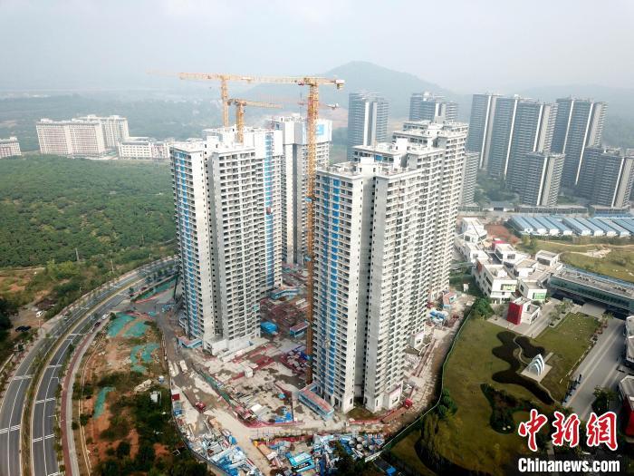 廣州一在建樓盤(pán)。 范少鵬 攝