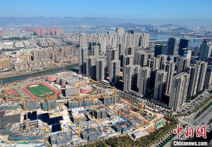 資料圖：航拍一處新建住宅。 <a target='_blank' href='/'>中新社</a>記者 呂明 攝